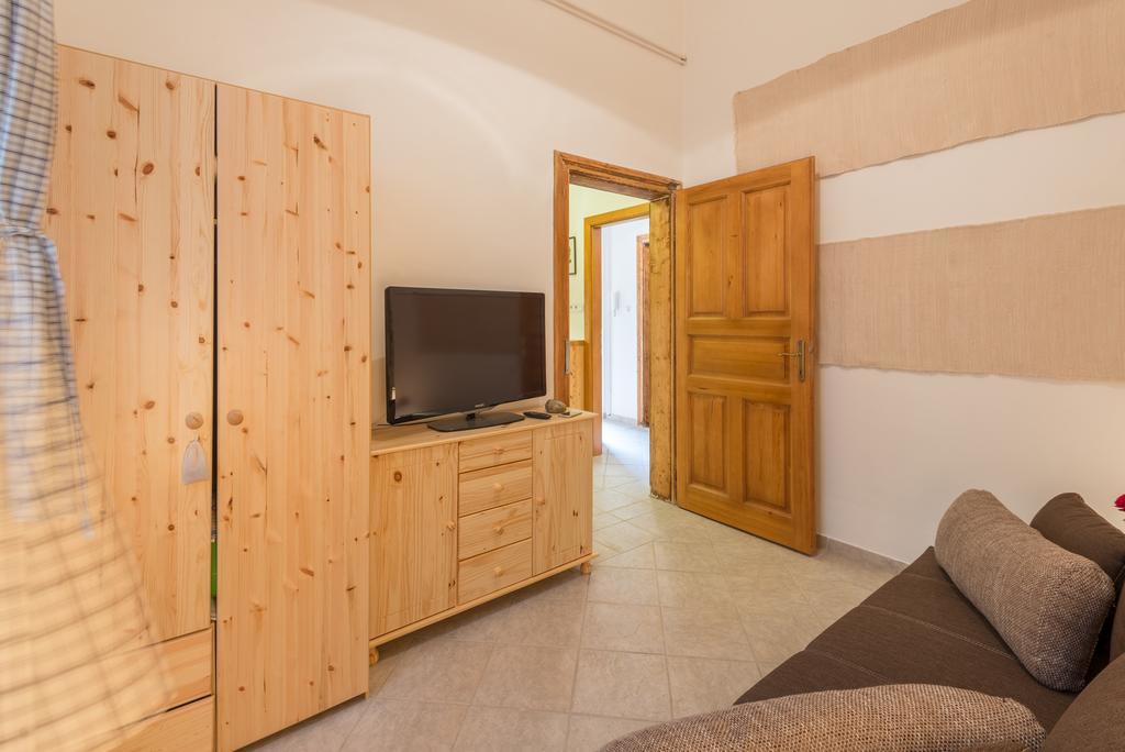 Rustic Elegance Apartment Budapest Bagian luar foto